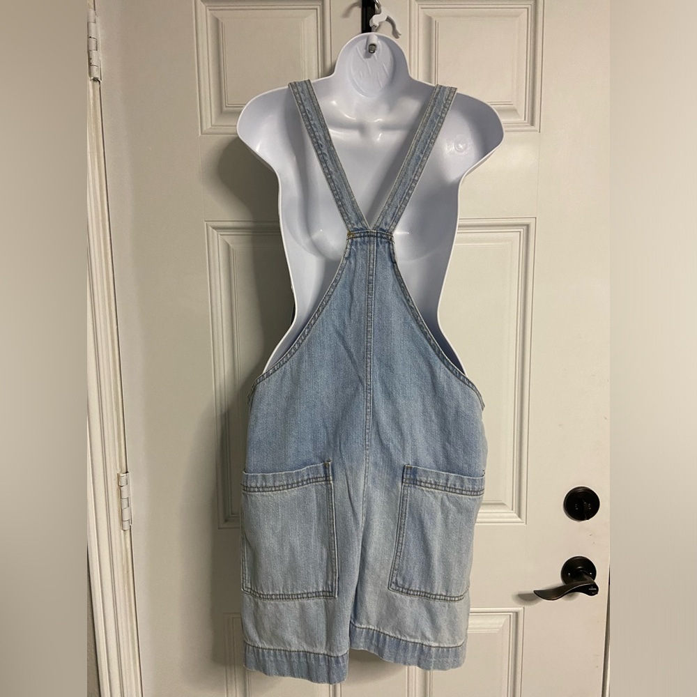 D8- Universal Thread Light Wash Denim Overall Dre… - image 6